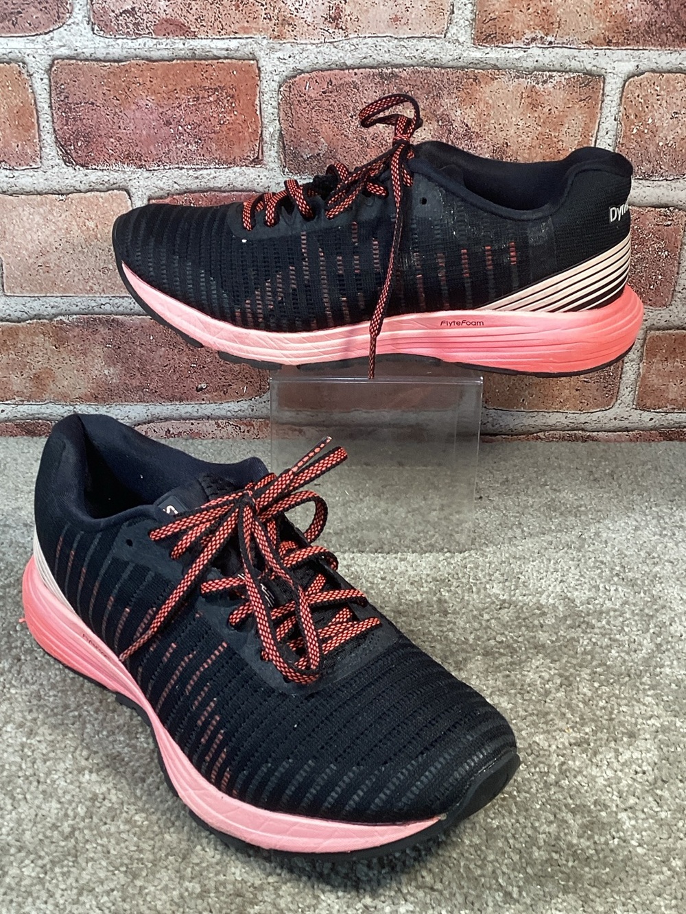 Asics DynaFlyte 3 women’s ultra lightweight running shoes size z6.5